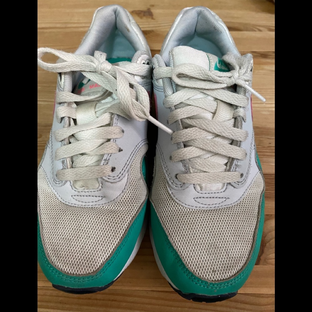Nike Air Max 90 size 4.5 Y